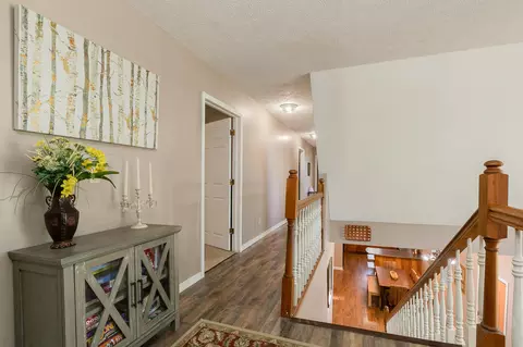 Entry Way - 137 Hillside Loop, Marshfield, MO 65706 photo 3 of 5