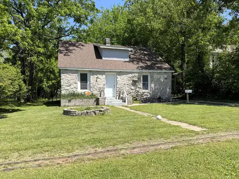 715 E Dale St, Springfield, MO 65803