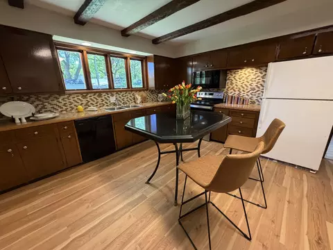 Kitchen - 2126 E Crestview St, Springfield, MO 65804 photo 7 of 11