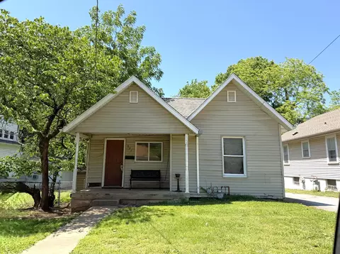 825 S Fort Ave, Springfield, MO 65806