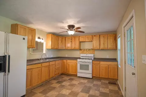 Kitchen - 75 County Road 863, Isabella, MO 65676 photo 1 of 1