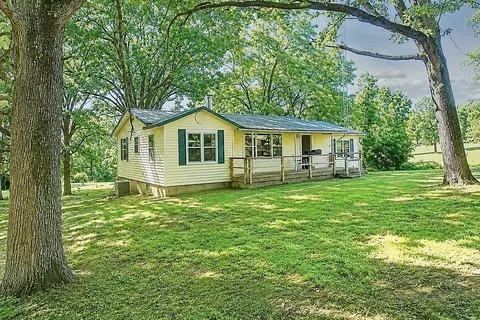 Exterior - 75 County Road 863, Isabella, MO 65676 photo 2 of 5