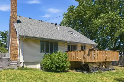 Exterior - 944 E Walnut Lawn St, Springfield, MO 65807 photo 6 of 7