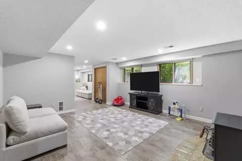 Other - 944 E Walnut Lawn St, Springfield, MO 65807 photo 6 of 8