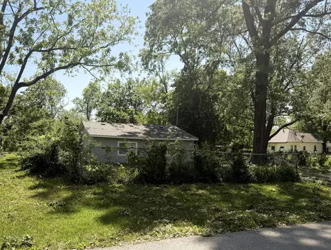 4346 W Maple St, Springfield, MO 65802 photo 2