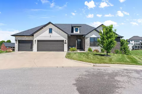 5961 S Doubletree Ct, Springfield, MO 65810