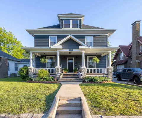 120 W Locust St, Aurora, MO 65605