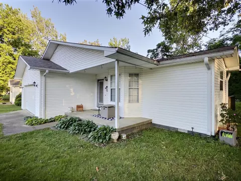 918 Montclair Dr, Poplar Bluff, MO 63901