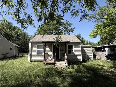 1711 W Thoman St, Springfield, MO 65803