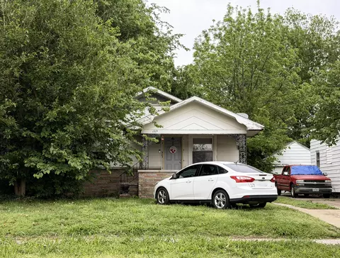 1713 W Atlantic St, Springfield, MO 65803