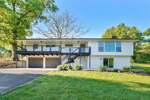 278 Southern Hills Ln, Marshfield, MO 65706