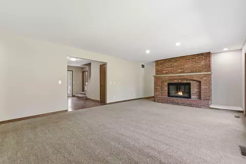 Living - 385 Jones Rd, Ozark, MO 65721 photo 1 of 7