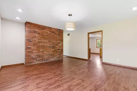 Living - 385 Jones Rd, Ozark, MO 65721 photo 2 of 7