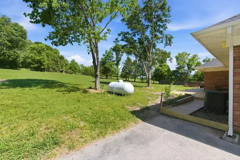 Exterior - 385 Jones Rd, Ozark, MO 65721 photo 7 of 10