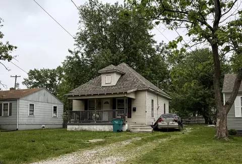 1731 W Thoman St, Springfield, MO 65803 photo 2
