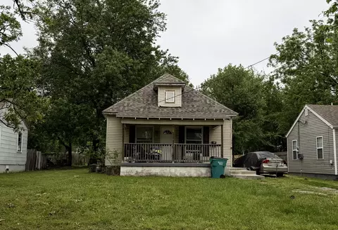 1731 W Thoman St, Springfield, MO 65803