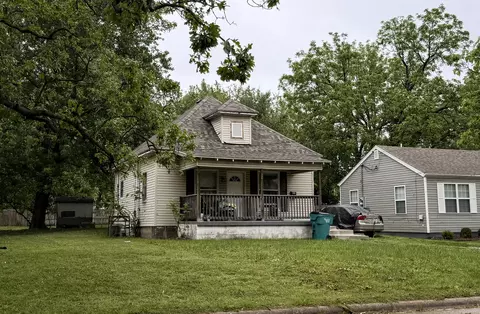 1731 W Thoman St, Springfield, MO 65803 photo 3