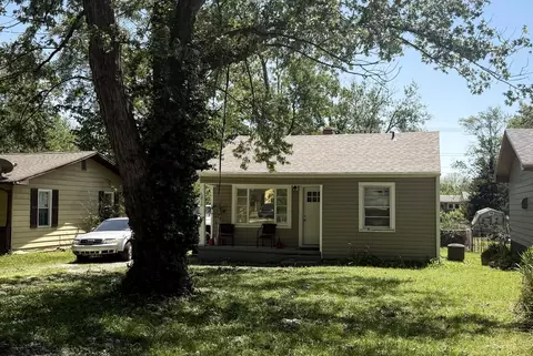 1816 W Scott St, Springfield, MO 65802