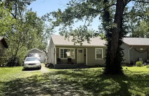 1816 W Scott St, Springfield, MO 65802 photo 2