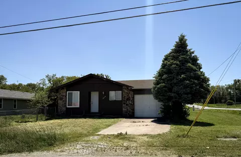 2658 W Farm Road 164, Springfield, MO 65807