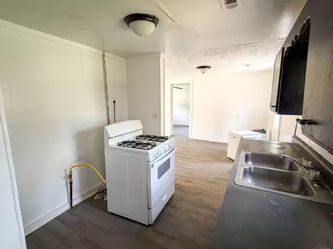 Kitchen - 2730 W Chestnut St, Springfield, MO 65802 photo 1 of 1