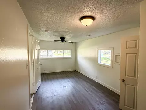 Bedroom - 2730 W Chestnut St, Springfield, MO 65802 photo 1 of 3