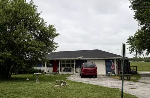 7033 W Farm Road 106, Springfield, MO 65803