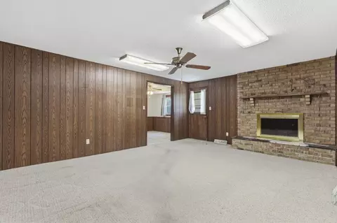 Living - 818 E Woodland St, Springfield, MO 65807 photo 3 of 3