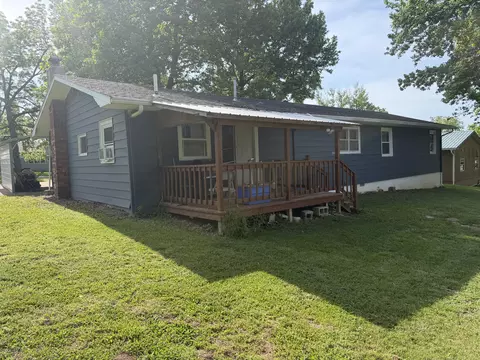 Exterior - 105 Walker Ct, Exeter, MO 65647 photo 7 of 11