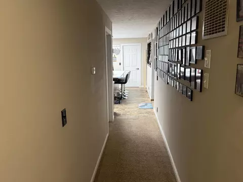 Entry Way - 105 Walker Ct, Exeter, MO 65647 photo 3 of 3