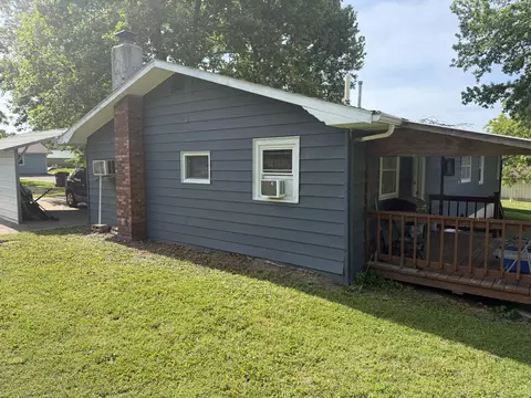Exterior - 105 Walker Ct, Exeter, MO 65647 photo 6 of 11