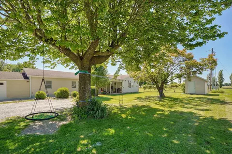 1392 Highway Y, Bolivar, MO 65613
