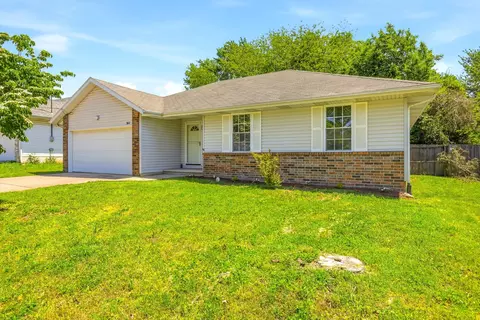Exterior - 3872 S Leawood Ave, Springfield, MO 65807 photo 2 of 9