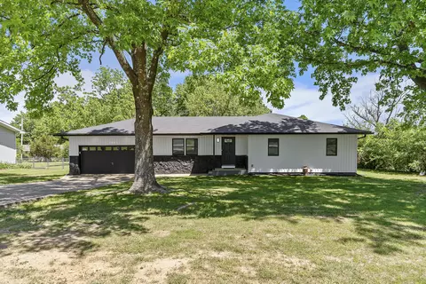 1209 E Mccracken Rd, Ozark, MO 65721 photo 2