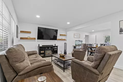 1209 E Mccracken Rd, Ozark, MO 65721 photo 7