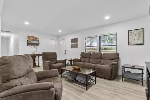 1209 E Mccracken Rd, Ozark, MO 65721 photo 9