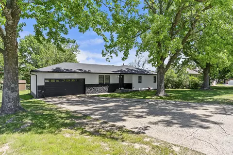 1209 E Mccracken Rd, Ozark, MO 65721 photo 3
