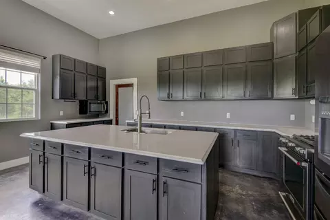 Kitchen - 24611 Falling Black Hawk Trl, Shell Knob, MO 65747 photo 3 of 3