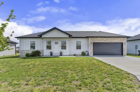 192 W Bluegrass St, Rogersville, MO 65742