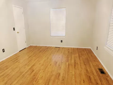 Bedroom - 702 W Eagle St, Nixa, MO 65714 photo 2 of 4