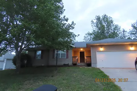 702 W Eagle St, Nixa, MO 65714