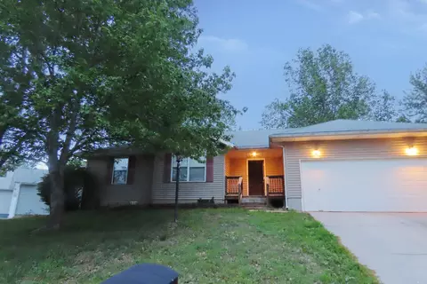702 W Eagle St, Nixa, MO 65714