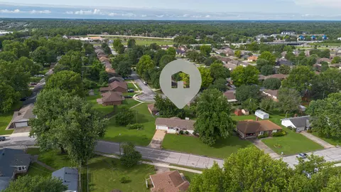 View/Area - 1014 W Lasalle St, Springfield, MO 65807 photo 6 of 11