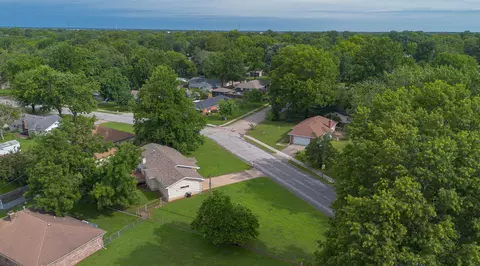 View/Area - 1014 W Lasalle St, Springfield, MO 65807 photo 9 of 11