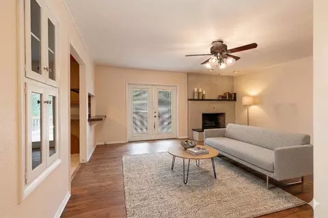 Living - 1014 W Lasalle St, Springfield, MO 65807 photo 4 of 6