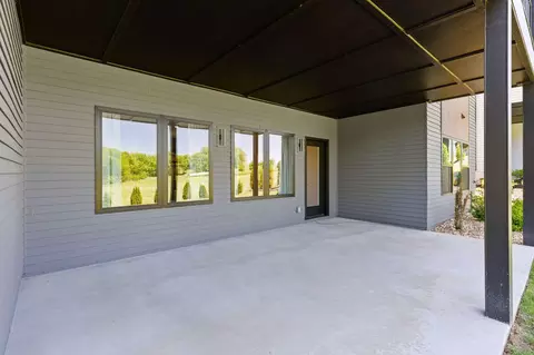 Exterior - 3721 E Woodhue St, Springfield, MO 65802 photo 8 of 9