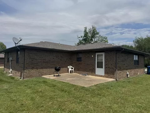931-933 N Main Ave, Republic, MO 65738 photo 2