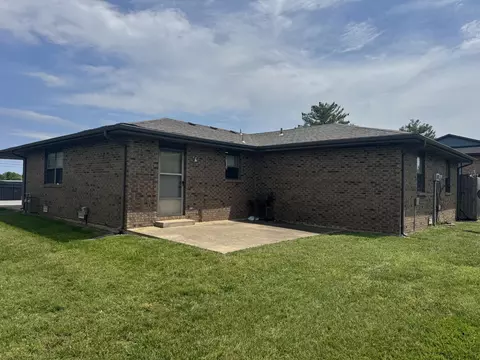 923-925 N Main Ave, Republic, MO 65738 photo 2