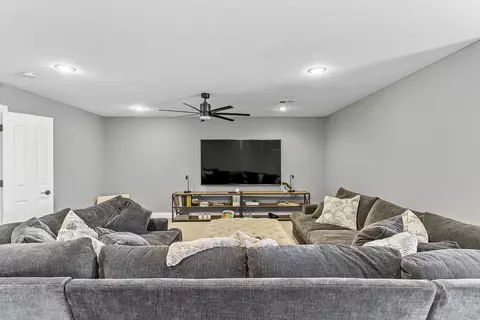 Living - 2431 E Southview Ct, Ozark, MO 65721 photo 8 of 8