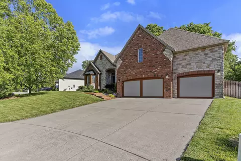 Exterior - 2431 E Southview Ct, Ozark, MO 65721 photo 3 of 12